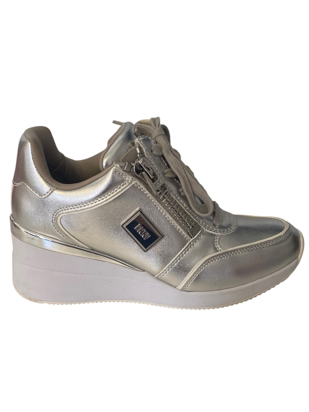 DKNY Pixie Metallic Silver Wedge Sneakers Side Zip Women’s Size 7M